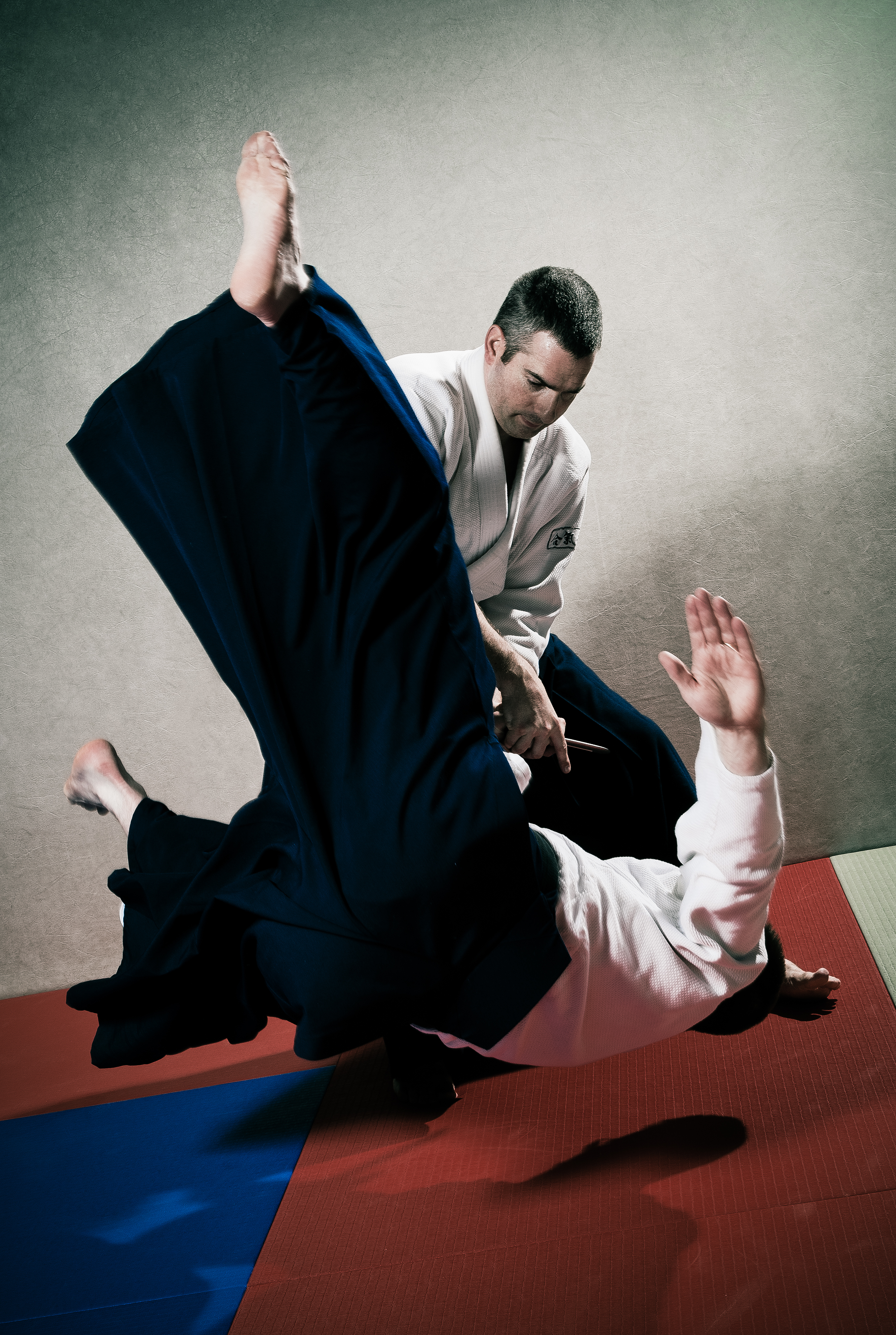 Neji Kote Gaeshi sur une attaque Tsuki Shudan avec un Tanto.